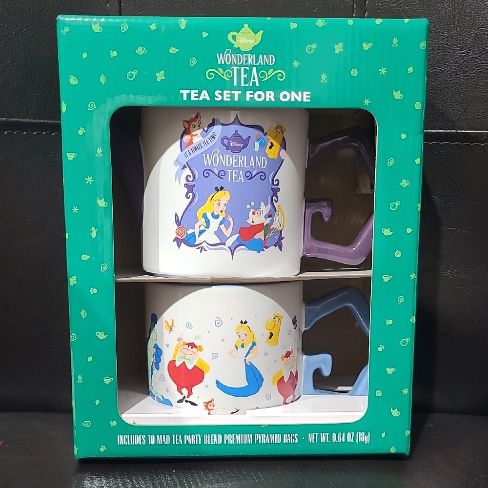 DISNEY WONDERLAND TEA SET FOR ONE